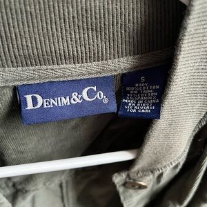 Small Denim & Co light weight corduroy jacket